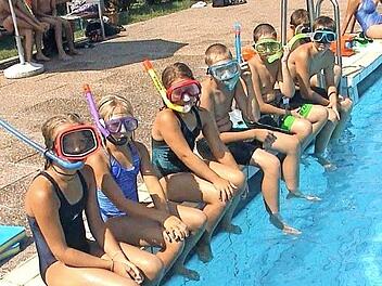 Die Kulmbacher Wasserwacht bot schon in den vergangenen Jahren Schnorchelkurse an. Foto: BR-Archiv