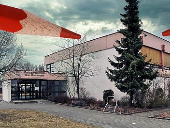 Die Sanierung der Mehrzweckhalle hat im Haushalt der Gemeinde Rannungen  Priorität. Deshalb werden andere Projekte erst einmal geschoben oder  gestrichen. Foto/Montage: Dieter Britz