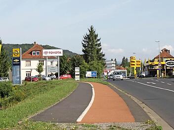 Hier endet nach wie vor der Radweg nach Arnshausen. Fotos: Thomas Mäuser