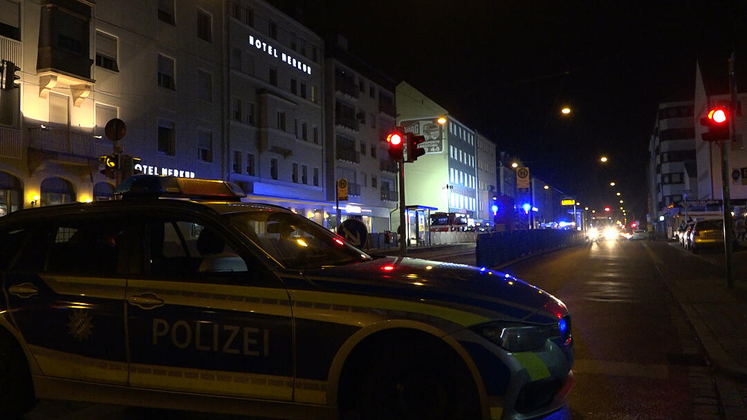 Mehrfamilienhaus in Nürnberg brennt: 12 Verletzte