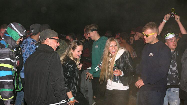 Party im Nirgendwo. Foto: Monika Limmer