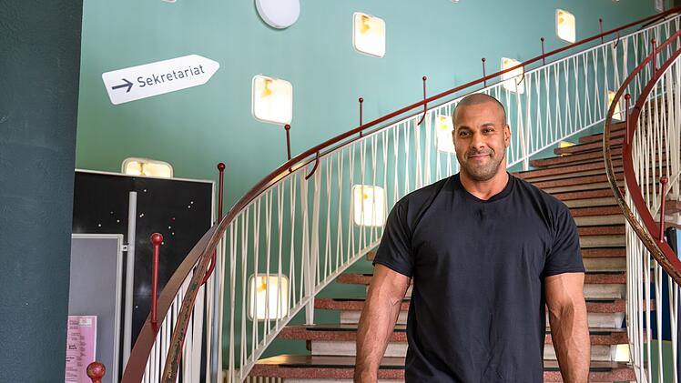 Der 42-j&auml;hrige Lehrer Reff ist Bodybuilder.