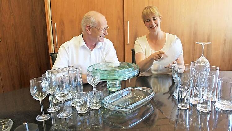 Sie sind ein Team: Geschäftsführer Ulrich Zirfaß und die geschäftsführende Gesellschafterin, Britta Höfer  Foto: Veronika Schadeck