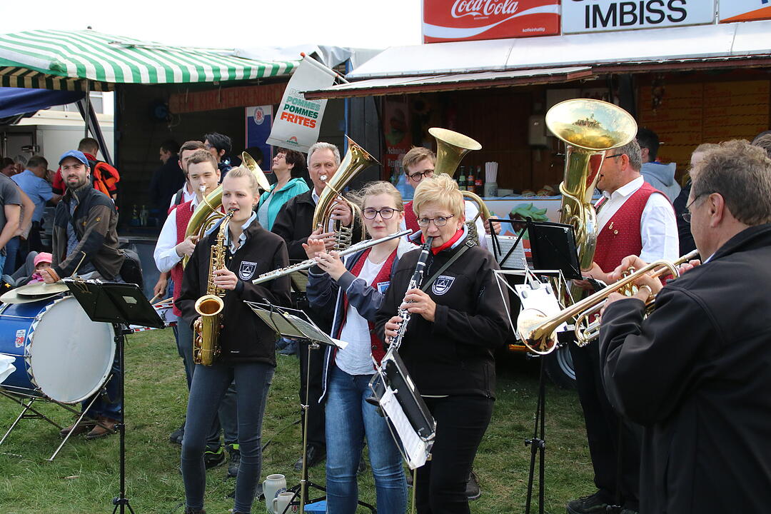 Walberla-Fest 2018: Bieranstich und Baumstellen auf dem Walberla