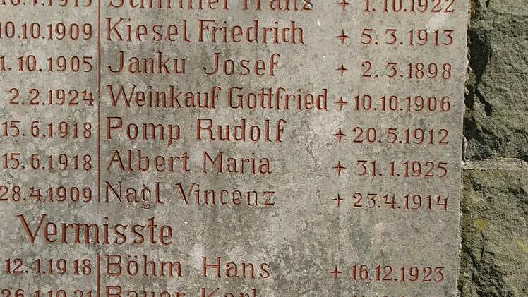 Maria Albert starb im Zweiten Weltkrieg. Geboren worden war sie am 31. Januar 1925. Ihr Name ist in Stein gemeißelt auf dem Knetzgauer Kriegerdenkmal.