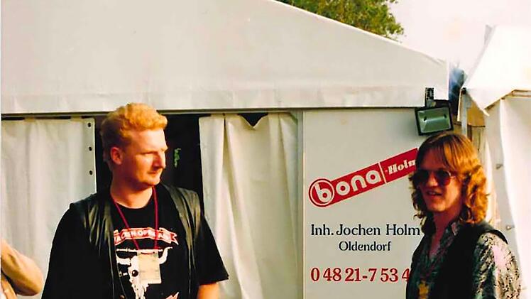 Ach, die 90-er: Thomas Jensen (rechts) und Holger H&uuml;bner gr&uuml;ndeten das Wacken-Festival - in einer Zeit, in der die ganze Welt pl&ouml;tzlich Grunge statt Metal und Hardrock h&ouml;ren wollte.