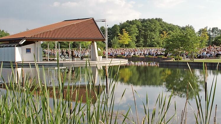Die Staffelsteiner Seebühne soll im Sommer und Herbst 2021 doch noch Schauplatz zahlreicher Konzertveranstaltungen werden.