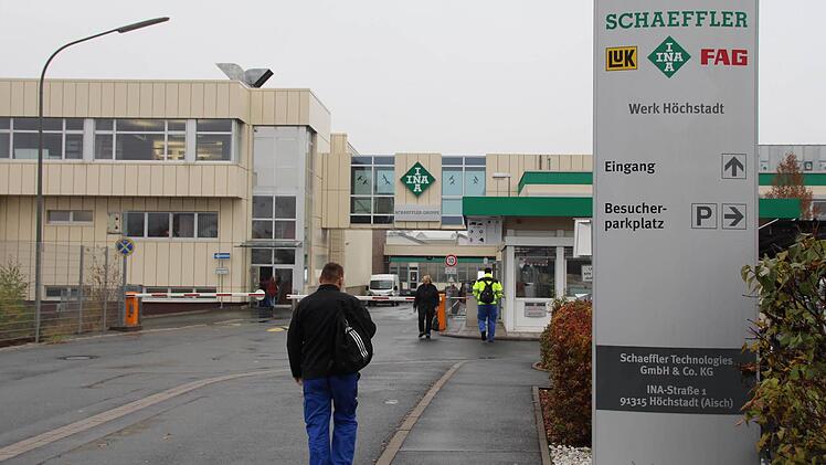 Aus seinem Werk in Höchstadt will Schaeffler 90 Arbeitsplätze auslagern.  Foto: Andreas Dorsch