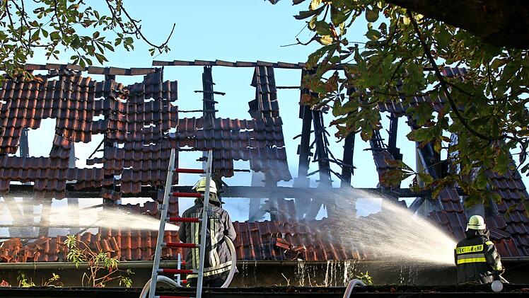 Bei einem Brand in Lisberg-Trabelsdorf entstand am Donnerstagnachmittag erheblicher Sachschaden. Foto: NEWS5 / Herse