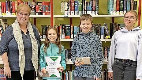 Frau Kn&uuml;ttel, Lena Eisenmann, David Ermisch, Ella Miller