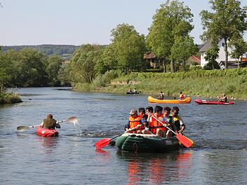 Bei der Bootstour auf dem Main waren vor allem Teamwork, Vertrauen und Ruhe gefragt. Andrea Zellmer