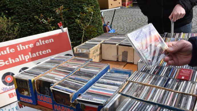 Auf dem Flohmarkt Foto: Dieter Britz