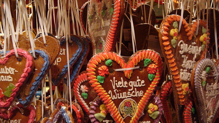Kuriose US-Christkindlesmarkt-Kopie sorgt für Begeisterung - mit Nürnberger Bratwurst und Glühwein