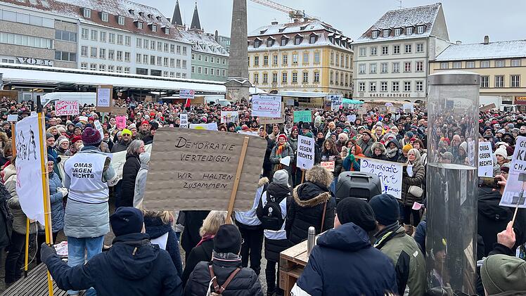 Zehntausende protestieren in Franken gegen Rechts - "Demokratie in Gefahr"