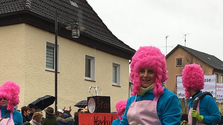 Beim Buttenheimer FaschingszugFoto: Anette Schreiber
