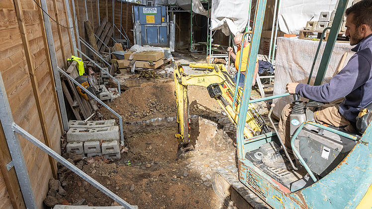 Gasrohr bei Bauarbeiten aufgeschnitten