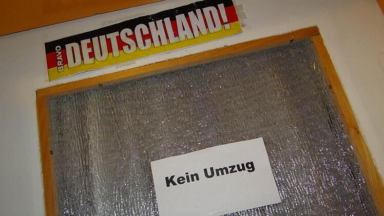 Für 20 Bewohner in Ditterswind findet der Umzug erst im Sommer statt. Ihre Zimmertüren wurden mit diesem Schild gekennzeichnet.