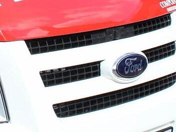 Die Tschirner Feuerwehr bekommt einen neuen Mannschaftstransportwagen der Marke Ford. Foto: Archiv/May