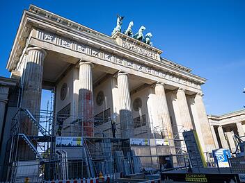 Bauger&uuml;st am Brandenburger Tor