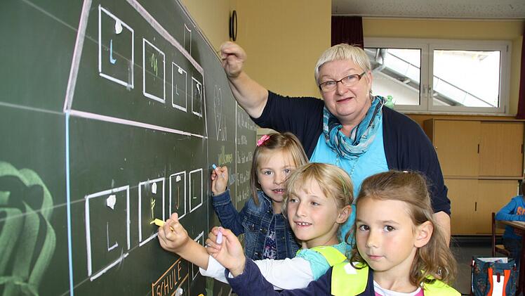 Am Tag der Einschulung ist der Übertritt nach der 4. Klasse noch ganz weit weg, aber dreieinhalb Jahre später müssen sich die Abc-Schützen entscheiden, wie es weiter gehen soll.  Foto: Archiv/Ralf Ruppert