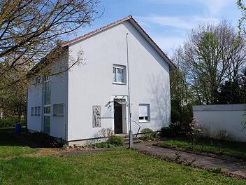 Heute steht das Pfarrhaus in Thundorf fast leer. Im Erdgeschoss ist nur noch das Pfarrbüro der Pfarreiengemeinschaft "Im Lauertal" untergebracht.Philipp Bauernschubert