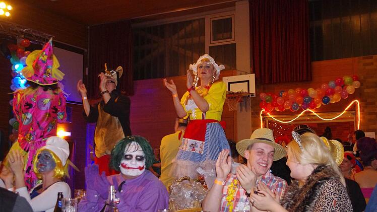 Beim "Zigeuner-Fasching" ging die Post ab.