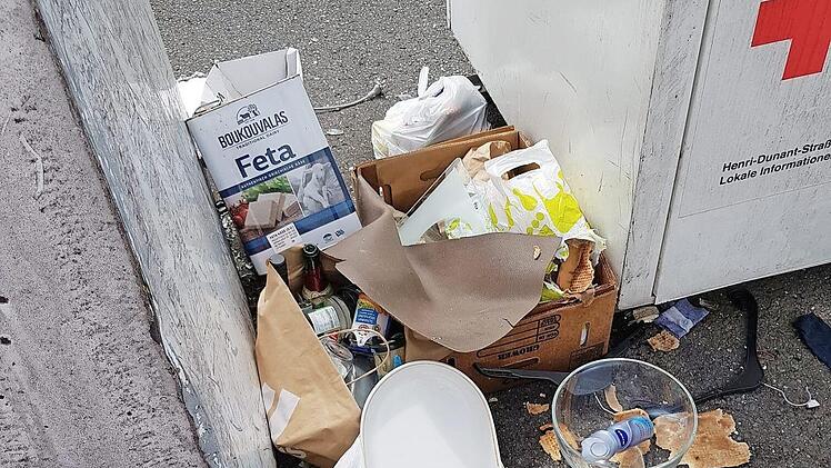 Es sind Unmengen von Müll, den die Adelsdorfer Bauhofmitarbeiter mehrmals in der Woche einsammeln müssen. Foto: Bauhof Adelsdorf