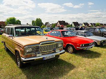 Es kamen viele Oldtimerfreunde.