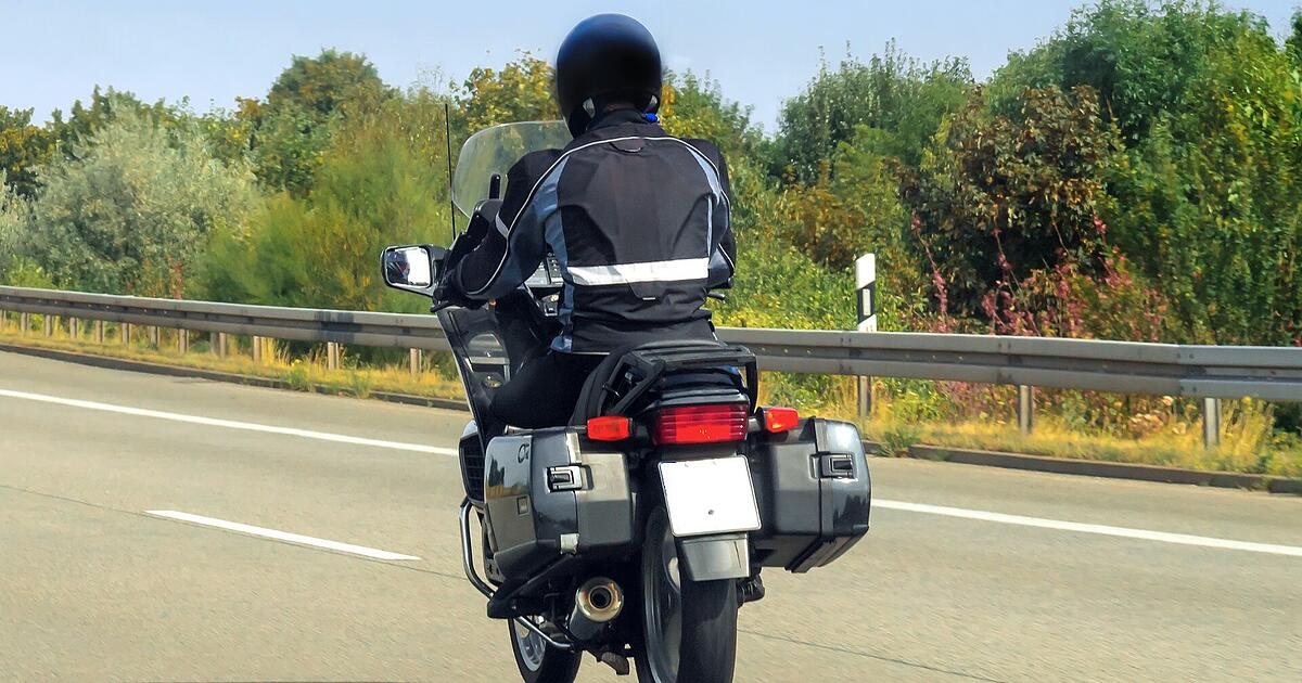 Kirchroth: Motorcyclist dies in accident on A3 - | Helicopter deployed