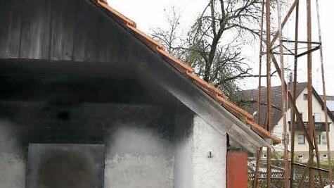 Der alte Glockenturm  von Volkmannsreuth neben dem Backofen  Foto: Wolf