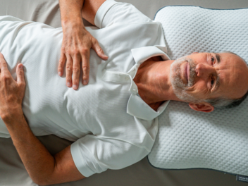 Liebscher & Bracht Kissen im Test: Unterst&uuml;tzung & Erfahrungen bei Nackenschmerzen