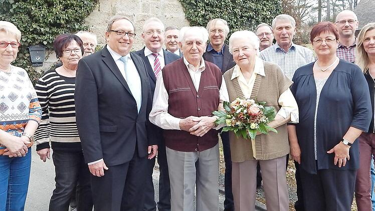 Babette und Berthold Waldmann feierten Gnadenhochzeit.  Foto: H. Wunner