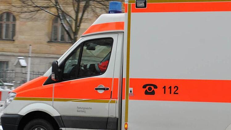 Einen grausigen Fund machte ein Mann in Waizendorf bei Trebgast. Er fand seinen Nachbarn tot auf. Foto: Symbolbild