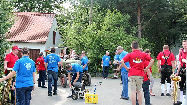 Ohne Bier läuft nix bei den Musikanten. Fotos: Johanna Blum.