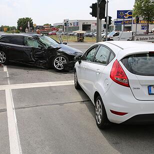 In Bayreuth: Schwerer Verkehrsunfall mit fünf Verletzten