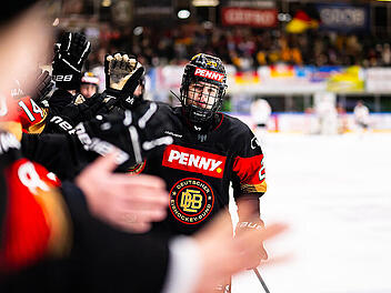Nina Christof: L&auml;nderspiel als Einstimmung auf Olympia