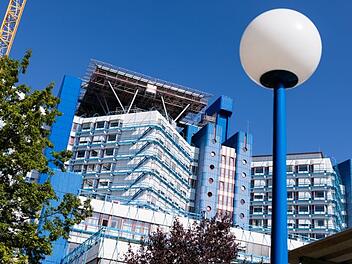 Bamberg: Hubschrauberlandeplatz für Klinikum ist fertig - "Wahren die Wettbewerbsfähigkeit"