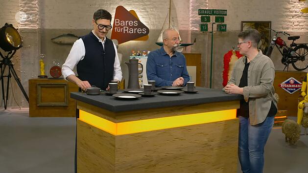 Ein Kaffee-Service sorgte bei "Bares für Rares" für einen mehr als erstaunlichen Verkauf.