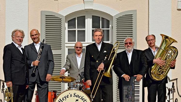 Das musikalische Sommer-Highlight des Jahres! Heye's Society spielen Original New Orleans Jazz bei einem Open-Air-Konzert im Schlossgarten Hammelburg. Eberhard Strabel/Heye's Society