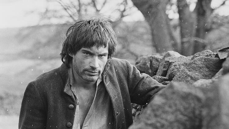 Eine seiner ersten gro&szlig;en Rollen hatte Timothy Dalton als Heathcliff in der Romanverfilung "Sturmh&ouml;he" (1970).