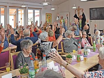 Mit einem im wahrsten Sinne des Wortes bewegten Gottesdienst begann die Jubil&auml;umsfeier im Diakonie-Seniorenzentrum Seehof-Blick in Memmelsdorf.