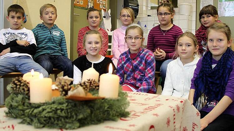 Lebhafte Diskussion: Die Viertklässler der Grundschule Bad Brückenau greifen im Religionsunterricht aktuelle Ereignisse auf. Foto: Ulrike Müller