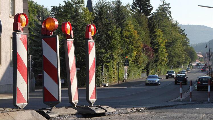 Am Freitag startet der Ausbau der Ecke Bahnhofstraße/Hammelburger Berg. Foto: Ulrike Müller