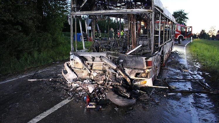 T&ouml;dlicher Unfall bei Dinkelsb&uuml;hl in Mittelfranken. Fotos: News5/Schmelzer