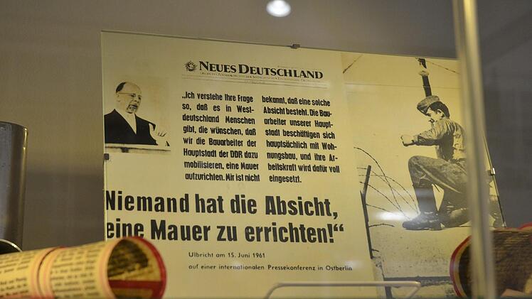 Einer der denkwürdigsten Sätze deutscher Geschichte in einer Vitrine der BIG in der Kultur.werk.stadt.