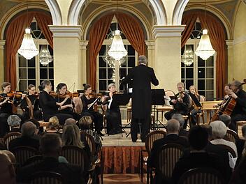 Mit einem etwas anderen Dreikönigskonzert begeisterte das Bayerische Kammerorchester Bad Brückenau im Ludwig I.-Saal.Foto: Peter Klopf