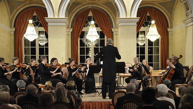 Mit einem etwas anderen Dreikönigskonzert begeisterte das Bayerische Kammerorchester Bad Brückenau im Ludwig I.-Saal.Foto: Peter Klopf