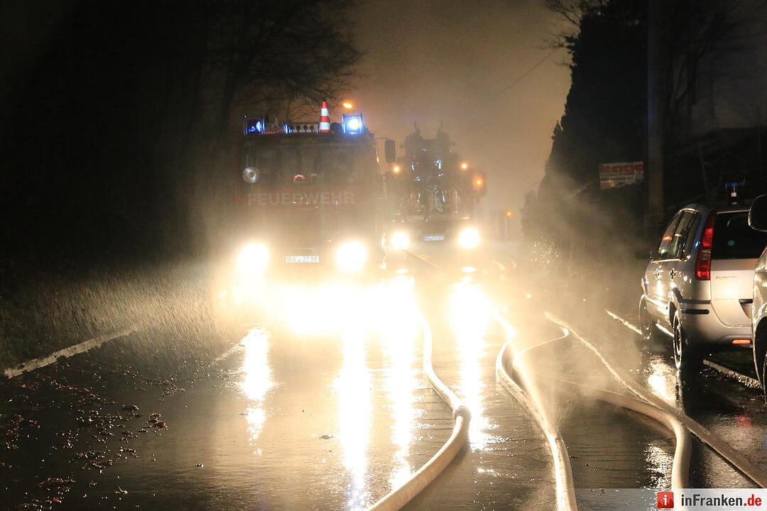 Großeinsatz: Scheunenbrand in Seigendorf