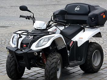 In Selb ist ein Mann schwer verletzt worden, als sein Quad mit einem Auto zusammenstie&szlig;. Symbolfoto: Richard Revel/pixabay.com