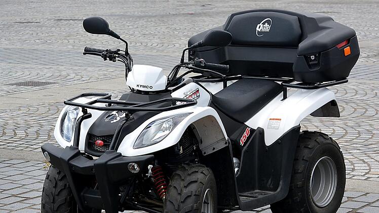 In Selb ist ein Mann schwer verletzt worden, als sein Quad mit einem Auto zusammenstie&szlig;. Symbolfoto: Richard Revel/pixabay.com